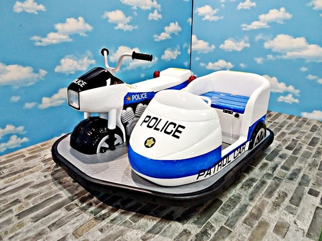 サイドカー白バイ